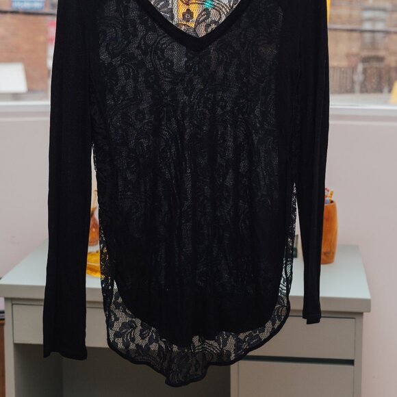 Wilfred Black Long Sleeve with Lace Back - Picture 2 of 2